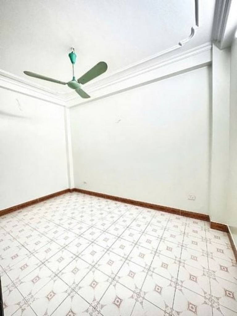 Cho thuê nhà ngõ ô tô Hoàng Văn Thái, Thanh Xuân 4 tầng x 50m2, 4 ngủ, 16 Triệu - Ảnh 2